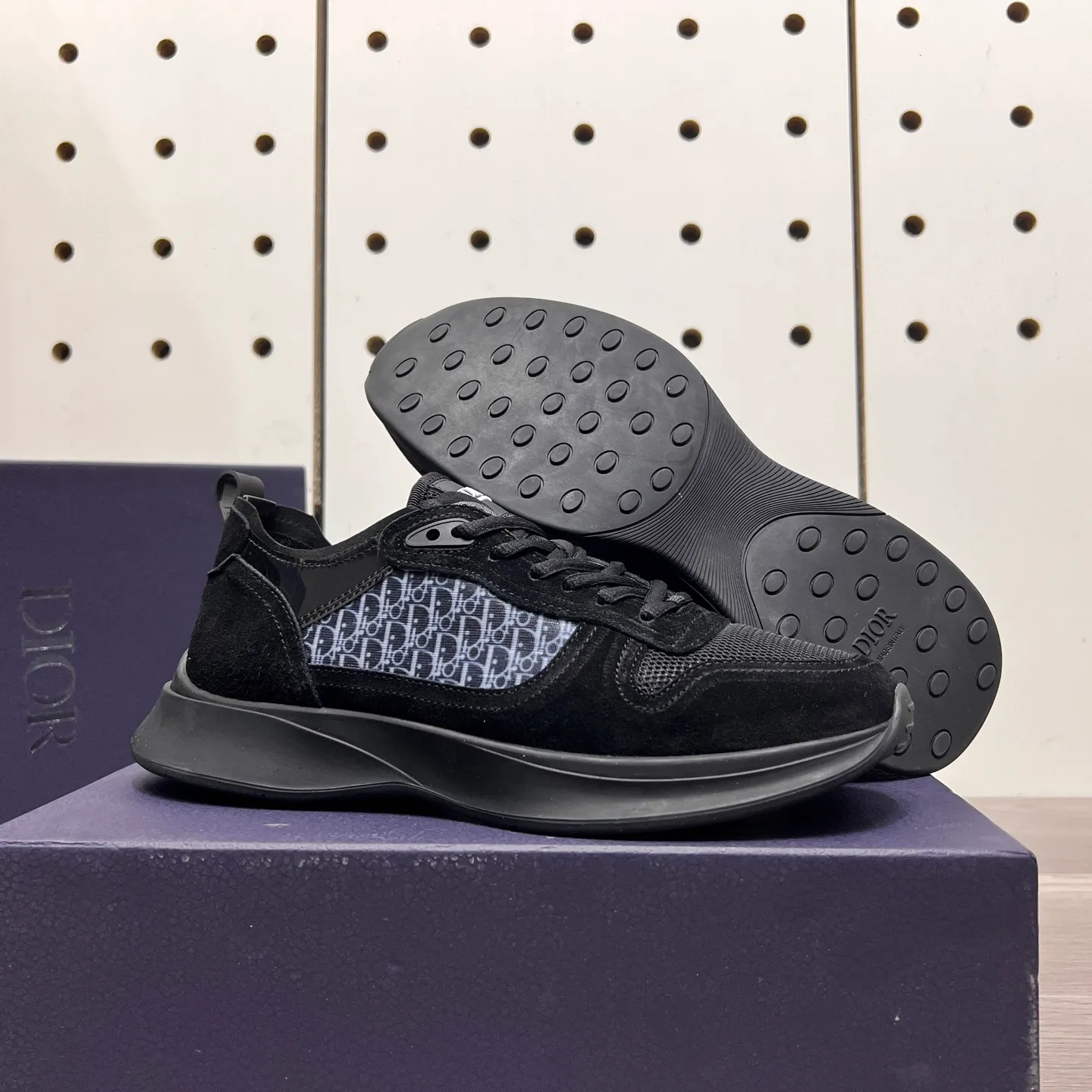 Men's Men's Shoes 💰: 380💰《Dior》The latest and most popular casual shoes, top brand [seduce] luxury~purchase, top~quality. [Strong] The upper is made of imported breathable cowhide with material ➕ breathable sheepskin feet (•) and fine workmanship. Original stylish and stylish soft rubber wear-resistant foreskin outsole, light and comfortable on the foot, size: 38-44, (customized 45, 46), four colors available